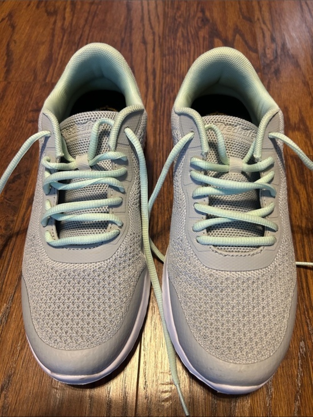 TredSafe Oil and Slip-resistant Tennis Shoes 8.5 8 1/2 Gray & Mint Green Lace Up
